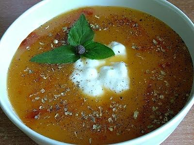 Zupa dyniowo-jogurtowa na ostro