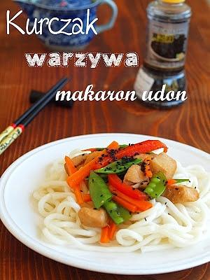 Udon z kurczakiem i warzywami