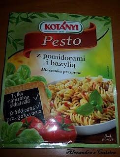 Pesto z bazylią i pomidorami z mozzarellą