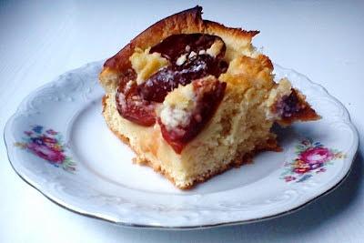 Placek drożdżowy ze śliwkami