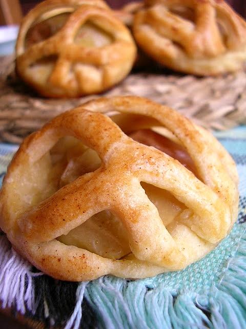 Nocne zabawy z wałkiem i ciastka w kratkę