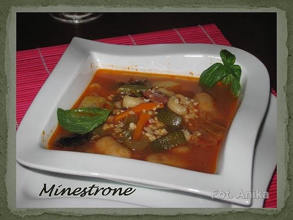 Włoska zupa minestrone