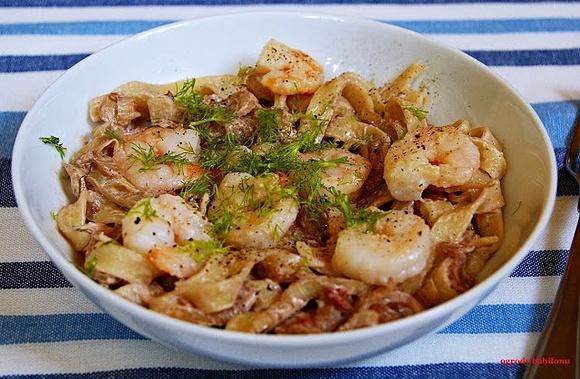 Pappardelle z karmelizowanym fenkułem i krewetkami