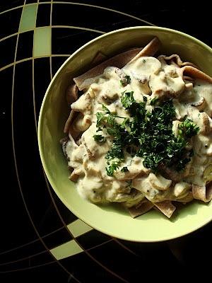 Orkiszowe tagliatelle z prawdziwami w sosie śmietanowym