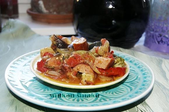 Ratatuleczo - połączenie lecza i ratatouille z kiełbasą i warzywami