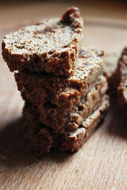 Dietetyczne otrębowe biscotti z suszonymi figami