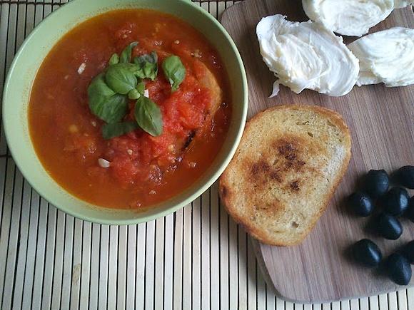 Pappa al pomodoro - włoska zupa z chleba i pomidorów