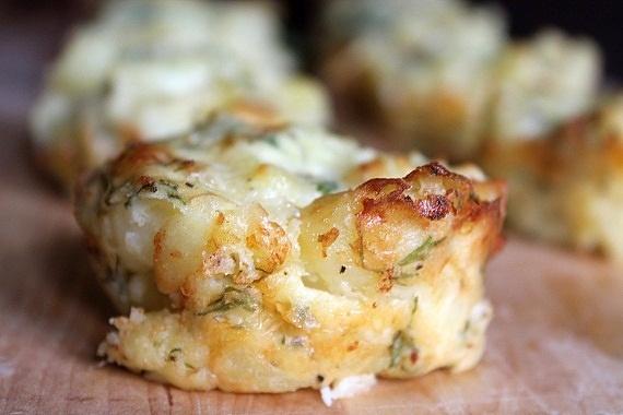 Mini zapiekanki ziemniaczane z serem cheddar i koperkiem