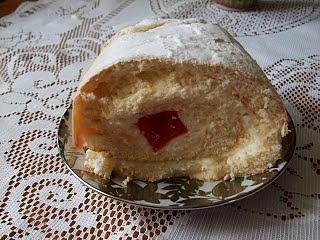 Rolada śmietankowa z galaretką