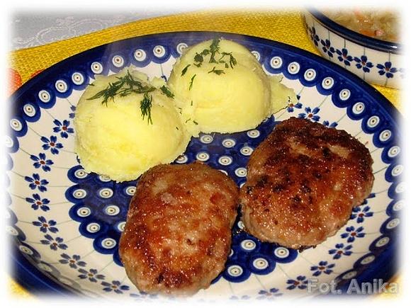 Kotlety mielone - przepis na tradycyjne kotlety z mięsa mielonego