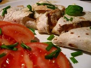 Serowa quesadilla z kurczakiem