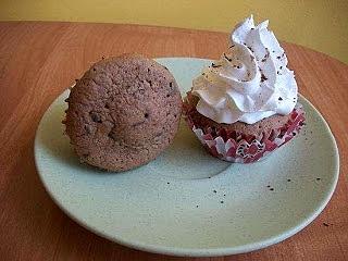 Muffinki kawowe z bitą śmietaną