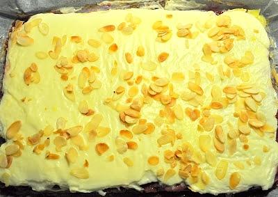 Tarta Bakewell z malinami i migdałami