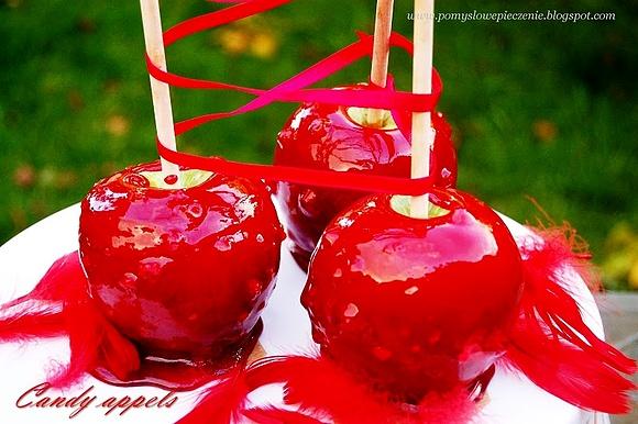 Cukierkowe jabłka na Halloween