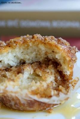 Muffinki z orzechami, cynamonem i miodem