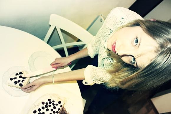 White Pavlova