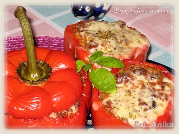 Papryka faszerowana zapiekana
