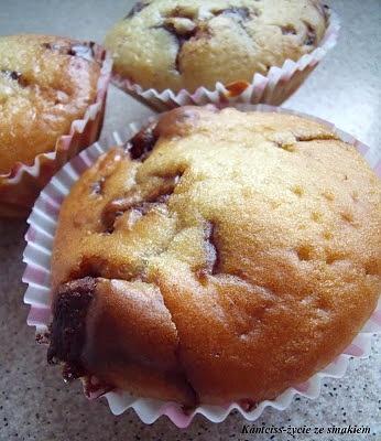 Muffinki kawowe z kawałkami czekolady