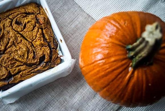 Brownie dyniowe z swirlami pumpkin