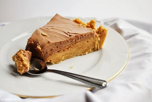 Ciasto czekoladowo-mascarpone z masłem orzechowym, bez pieczenia