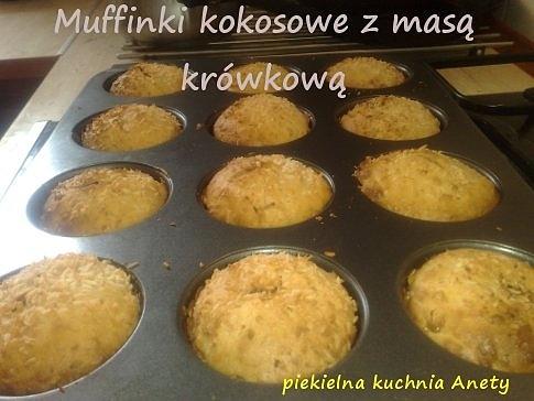 Muffinki kokosowe z masą krówkową