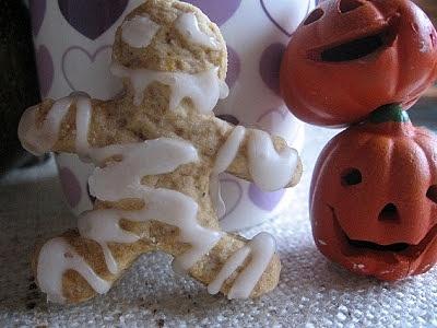 Pierniczki mumie na Halloween