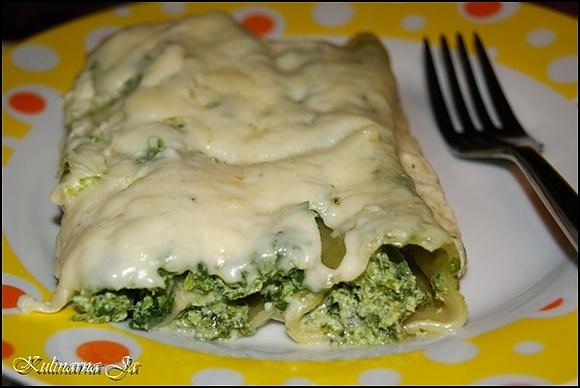 Cannelloni ze szpinakiem i ricottą pod beszamelem
