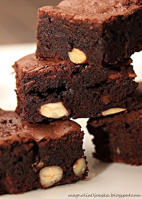 Brownie z orzechami i migdałami