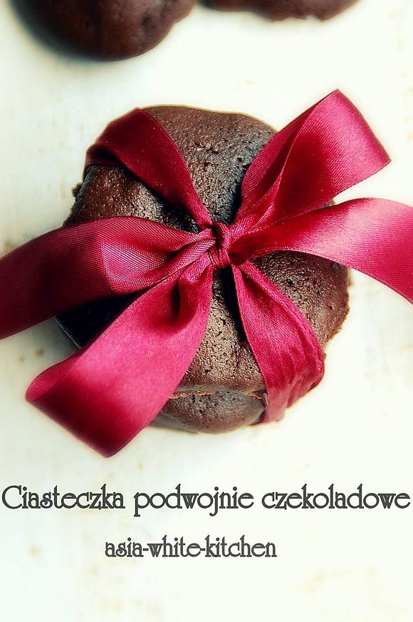 Papierosek i czekoladowe ciasteczka