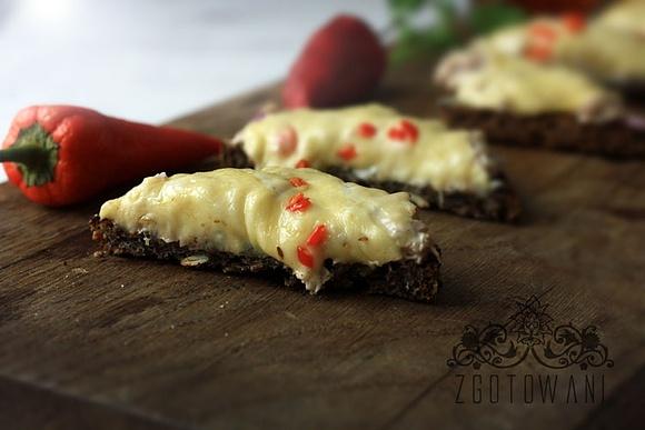 Grzanki z tuńczykiem