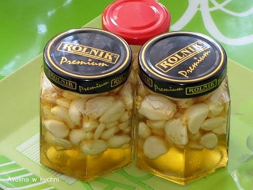 Czosnek w miodzie