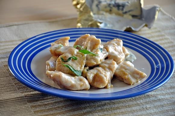 Dyniowe gnocchi z sosem z sera pleśniowego