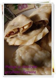 Pierogi ze świeżymi grzybami i kapustą kiszoną
