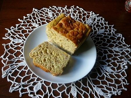 Chlebek dyniowy z pistacjami i orzechami