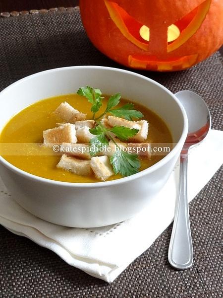 Zupa dyniowa z curry i soczewicą