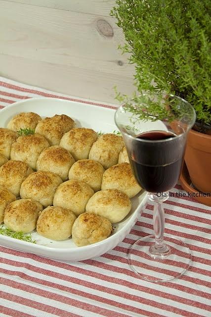 Bułeczki z parmezanem