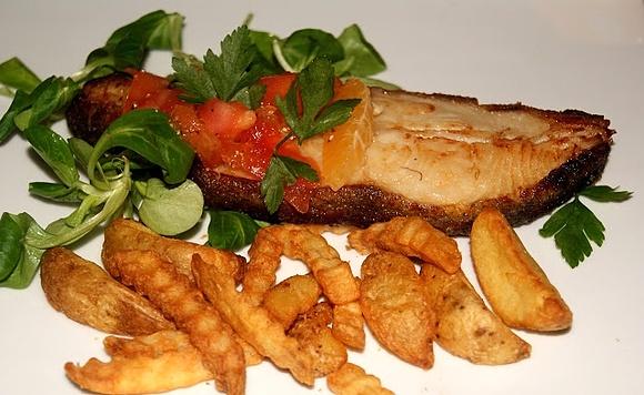 Halibut w marynacie pomarańczowo-tamaryndowej