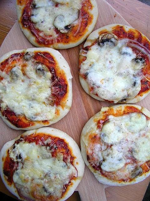 Pizzerinki z trzema serami