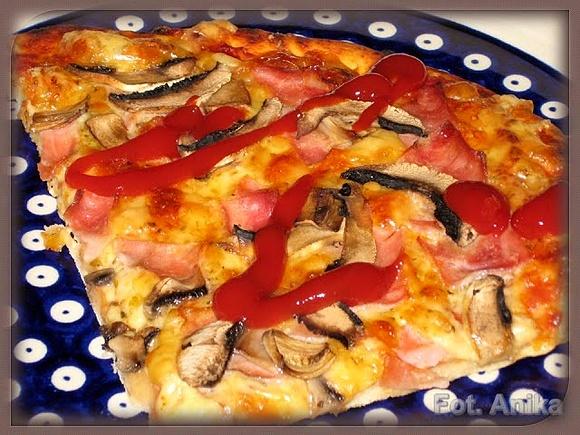 Pizza na cienkim cieście jak z pizzerii
