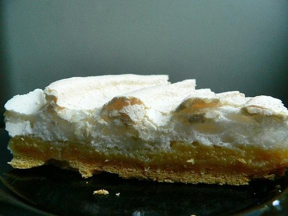 Tarta z lemon curd i bezową pierzynką