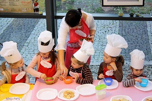 Jesienne ciasteczkobranie warsztaty kulinarne dla dzieci