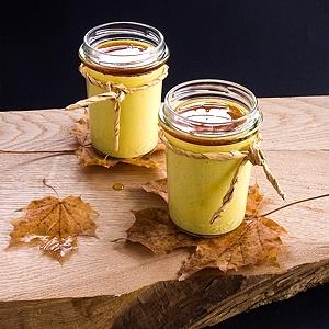 Panna cotta z szafranem i syropem klonowym
