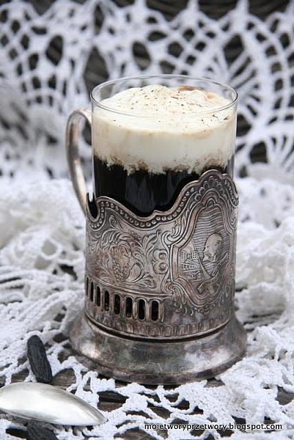 Kawa z Kahlua i tonką