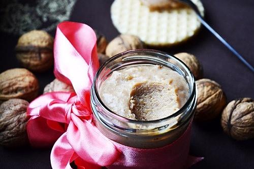 Wafelki z kremem mleczno-orzechowym