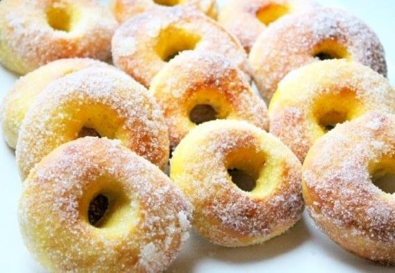 Dyniowe pączki z dziurką bez smażenia