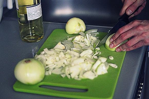 Zupa cebulowa z grzankami