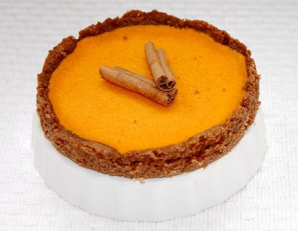 Dyniowa tarta na korzennym spodzie