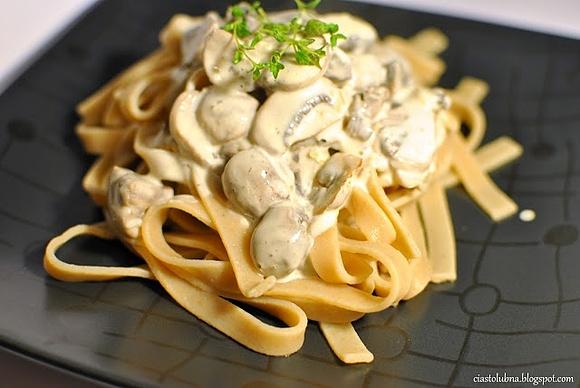Sos pieczarkowy z tagliatelle
