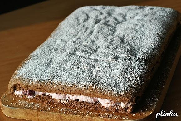 Ciasto kakaowe z wiśniową pianką