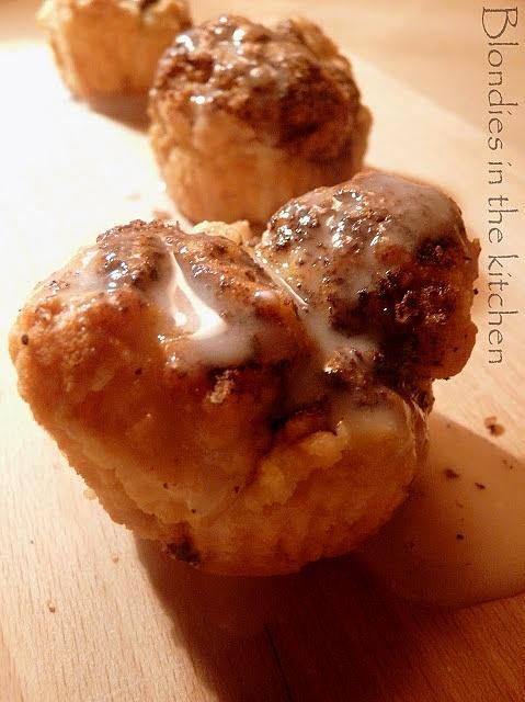 Monkey bread muffins – słodkie muffiny z ciasta drożdżowego